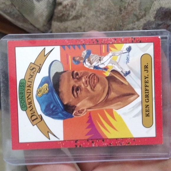 1989 Diamond Kings Ken Griffey Jr. Baseball Card!! - Picture 1 of 2
